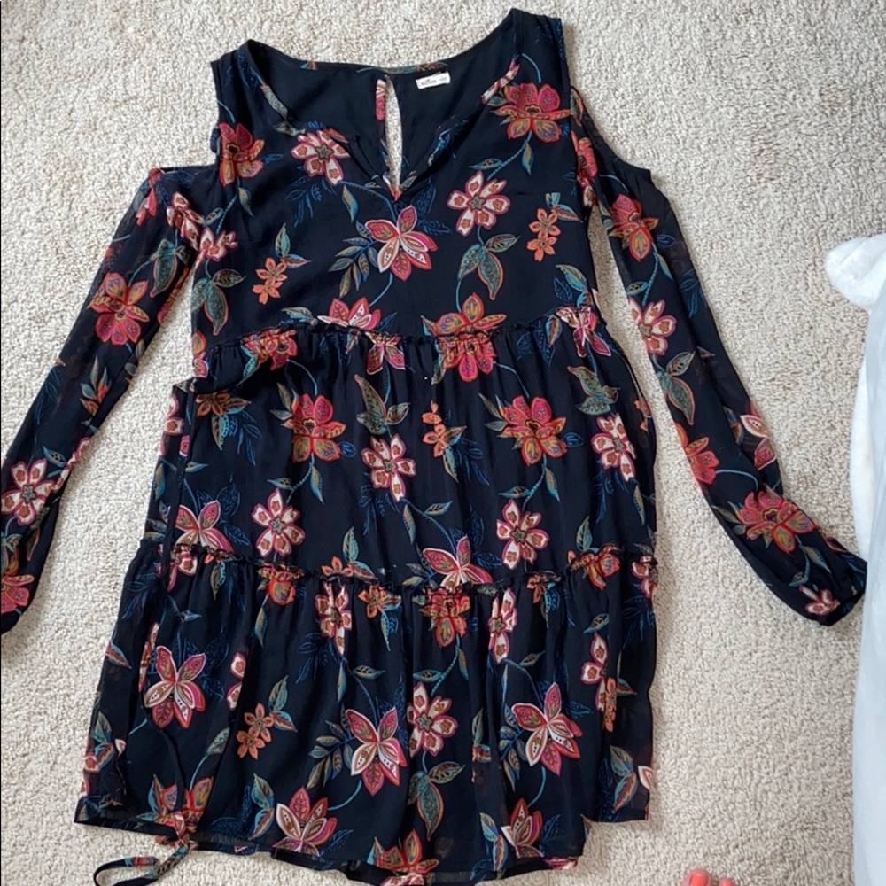 Cutout sleeve floral dress